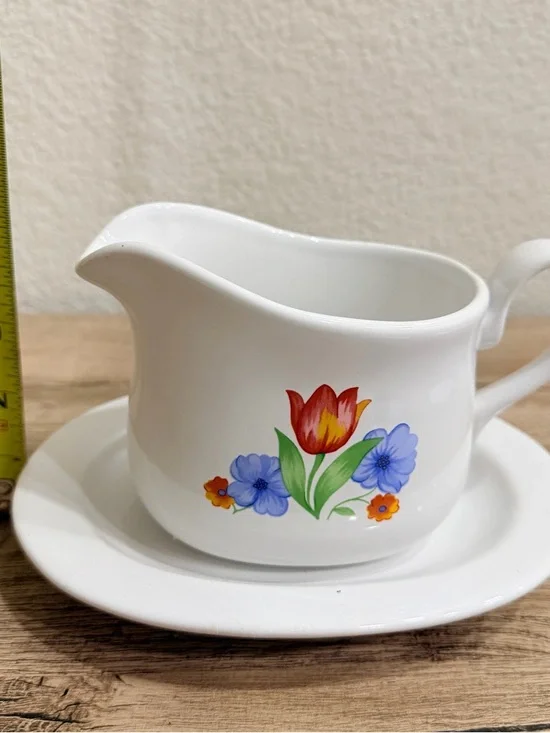Vintage Corelle Coordinates Gravy Boat and Underplate floral "Fresh Cut" pattern - Picture 4 of 5
